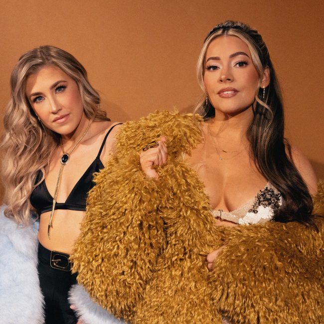 Maddie & Tae